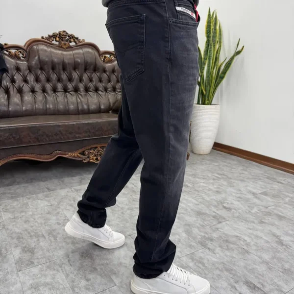 شلوار جین اور اسلیم